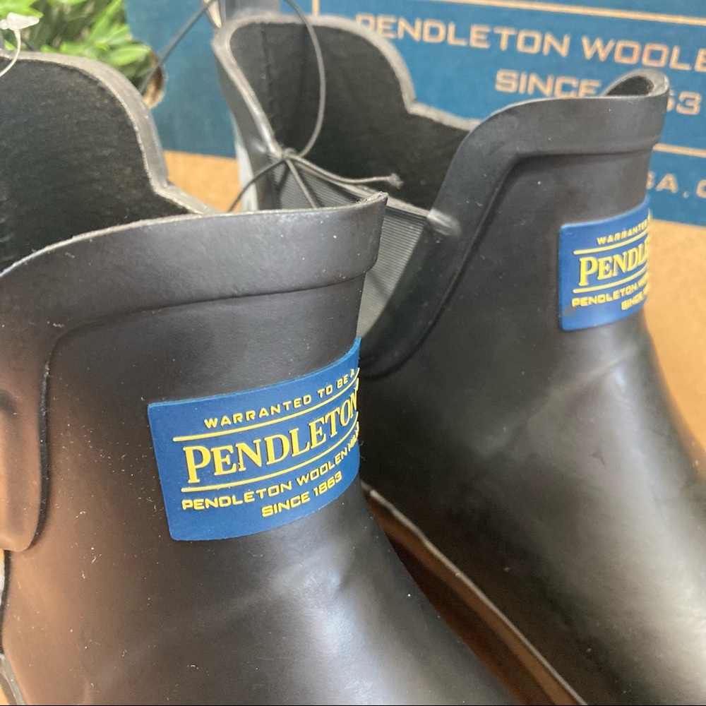 Pendleton Chelsea Black Rain Boot - Picture 4 of 9